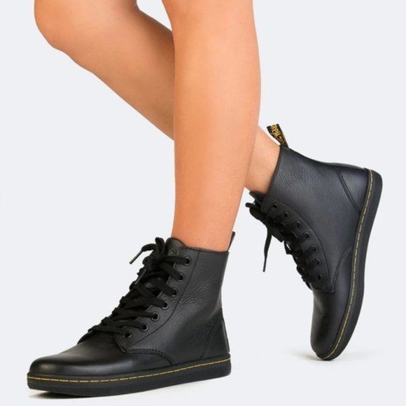 dr martens leyton